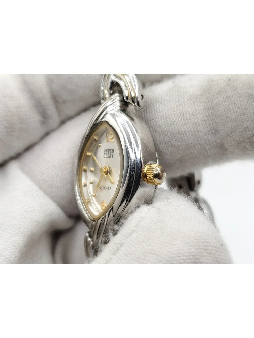 Faded Glory Quartz Women Watch New Battery Silver Tone Oval 18mm